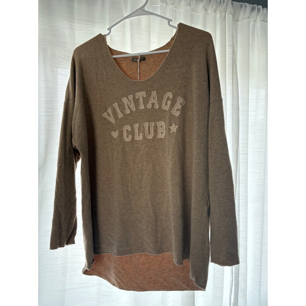 Michelle Vintage Club Graphic Pullover Long‎ Sleeve Top Made in Italy